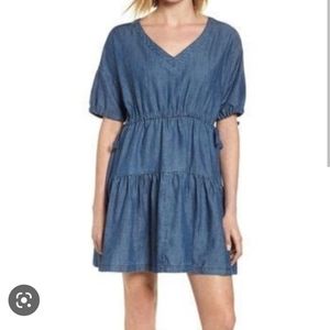 Caslon/Nordstrom Jean dress. Short sleeve and sinched waist. Large.